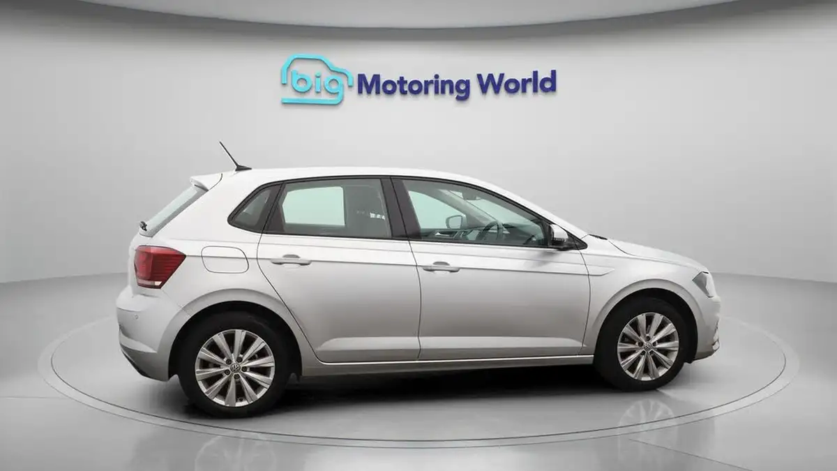 2018-volkswagen-polo-10-tsi-sel-115ps-5d-dsg-big-8