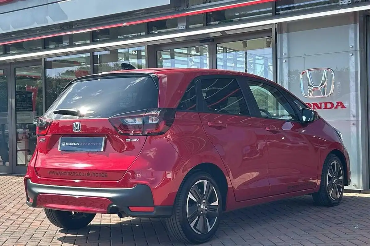 2025-honda-jazz-15-i-mmd-advance-big-11