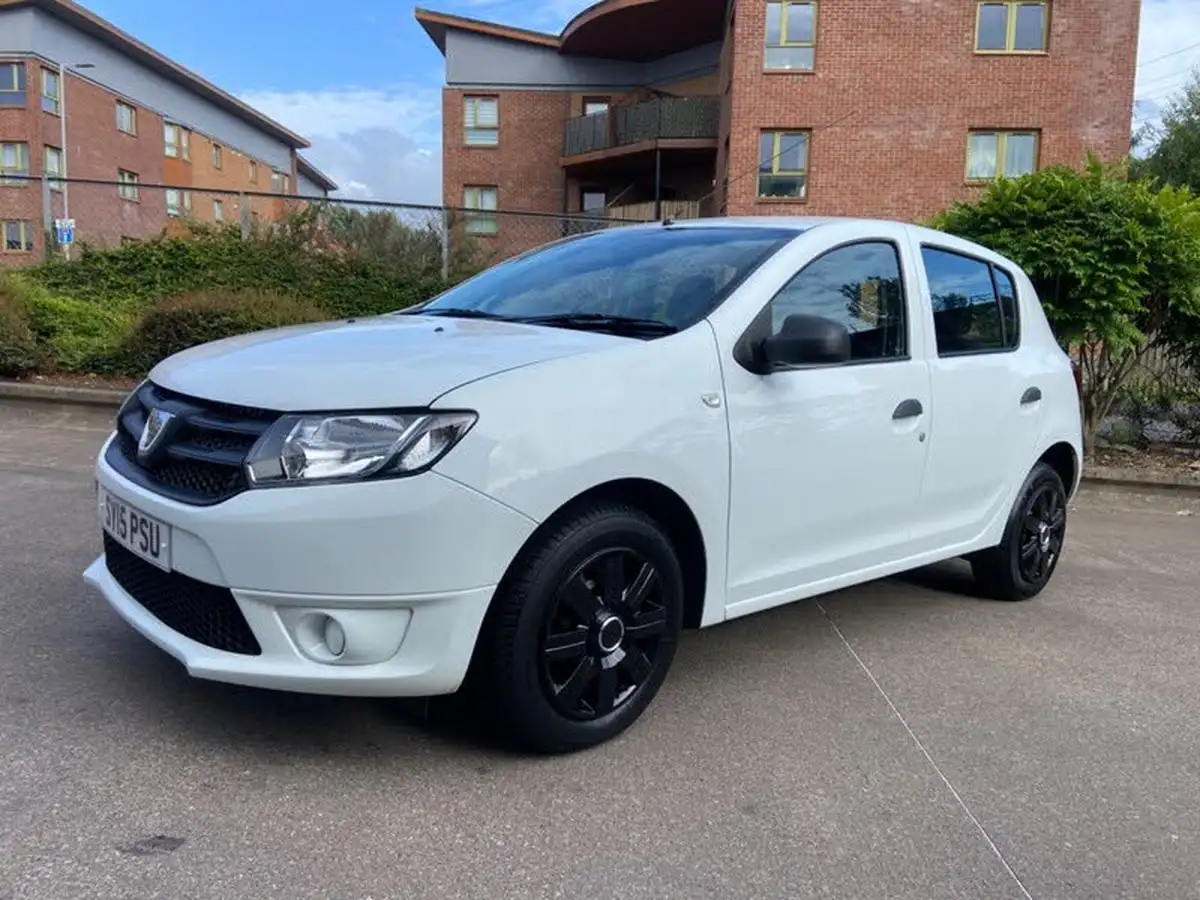 2015-dacia-sandero-12-ambiance-big-7