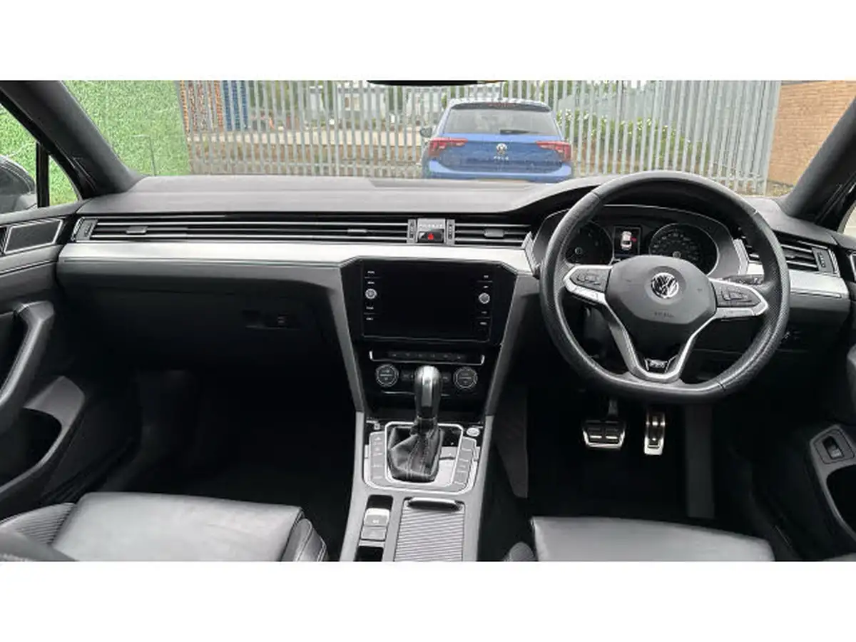 2020-volkswagen-passat-15-tsi-r-line-saloon-4d-dsg-big-8