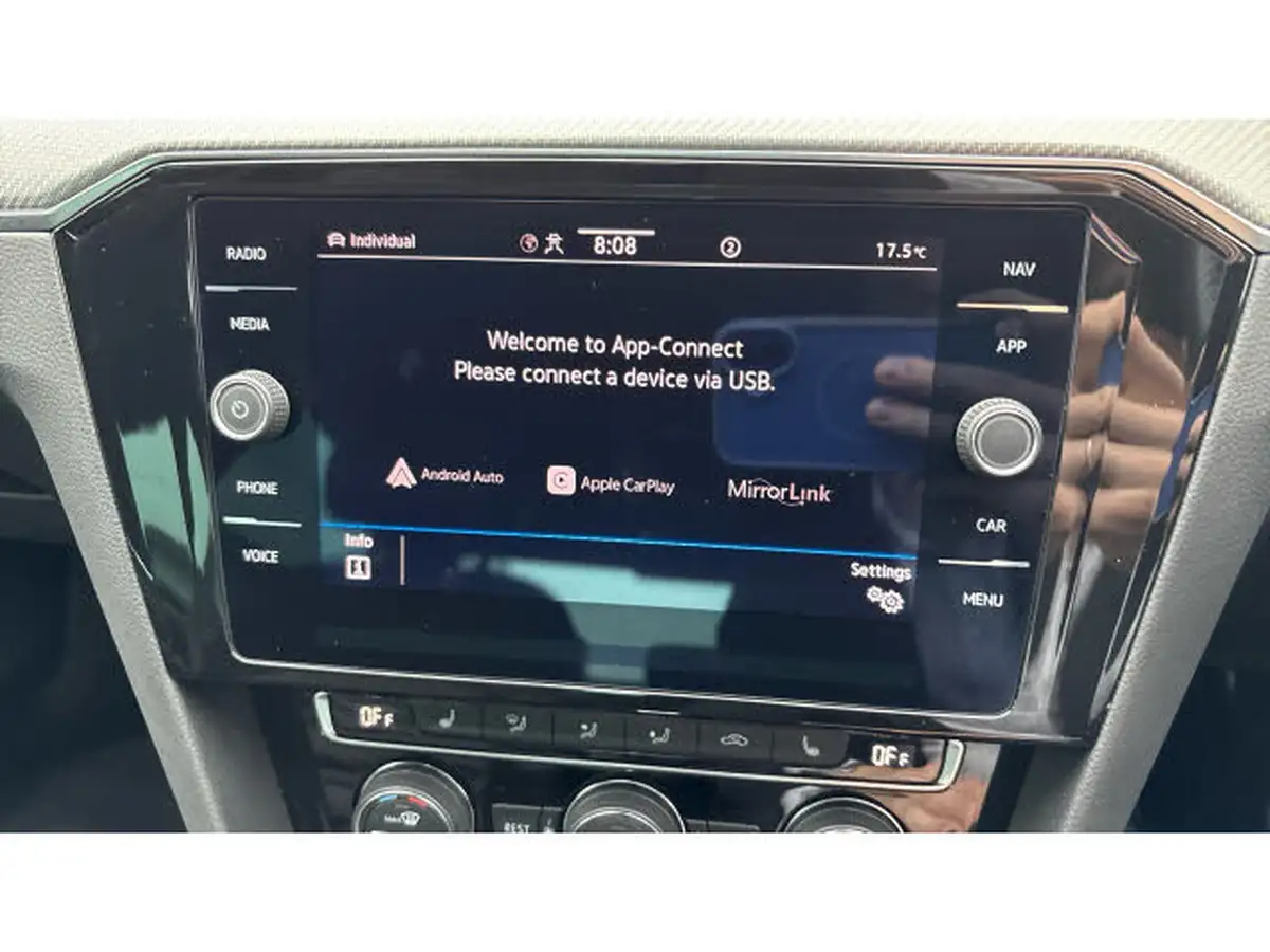 2020-volkswagen-passat-15-tsi-r-line-saloon-4d-dsg-big-32