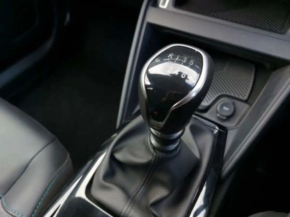 2022-citroen-c4-12-puretech-shine-130ps-big-13