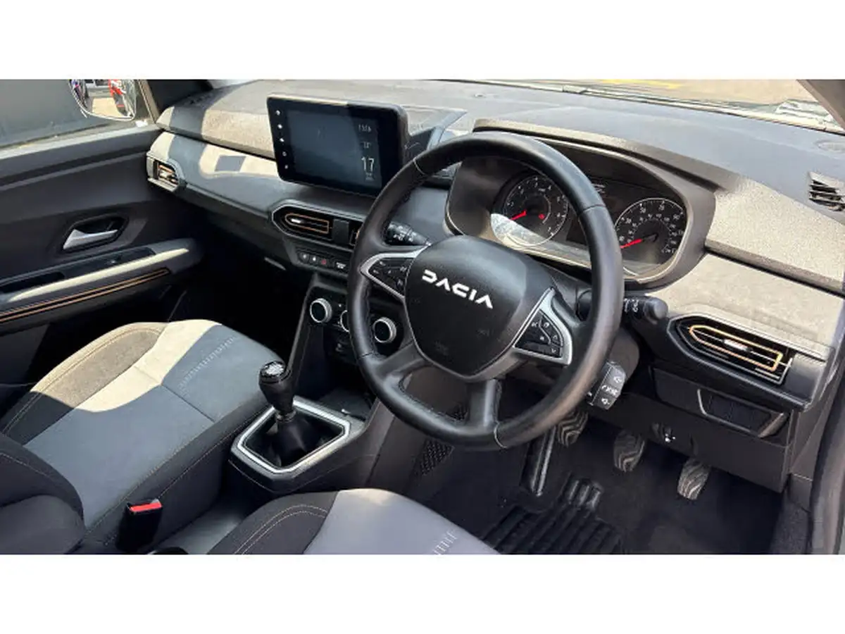 2024-dacia-sandero-stepway-10-tce-extreme-90bhp-big-10