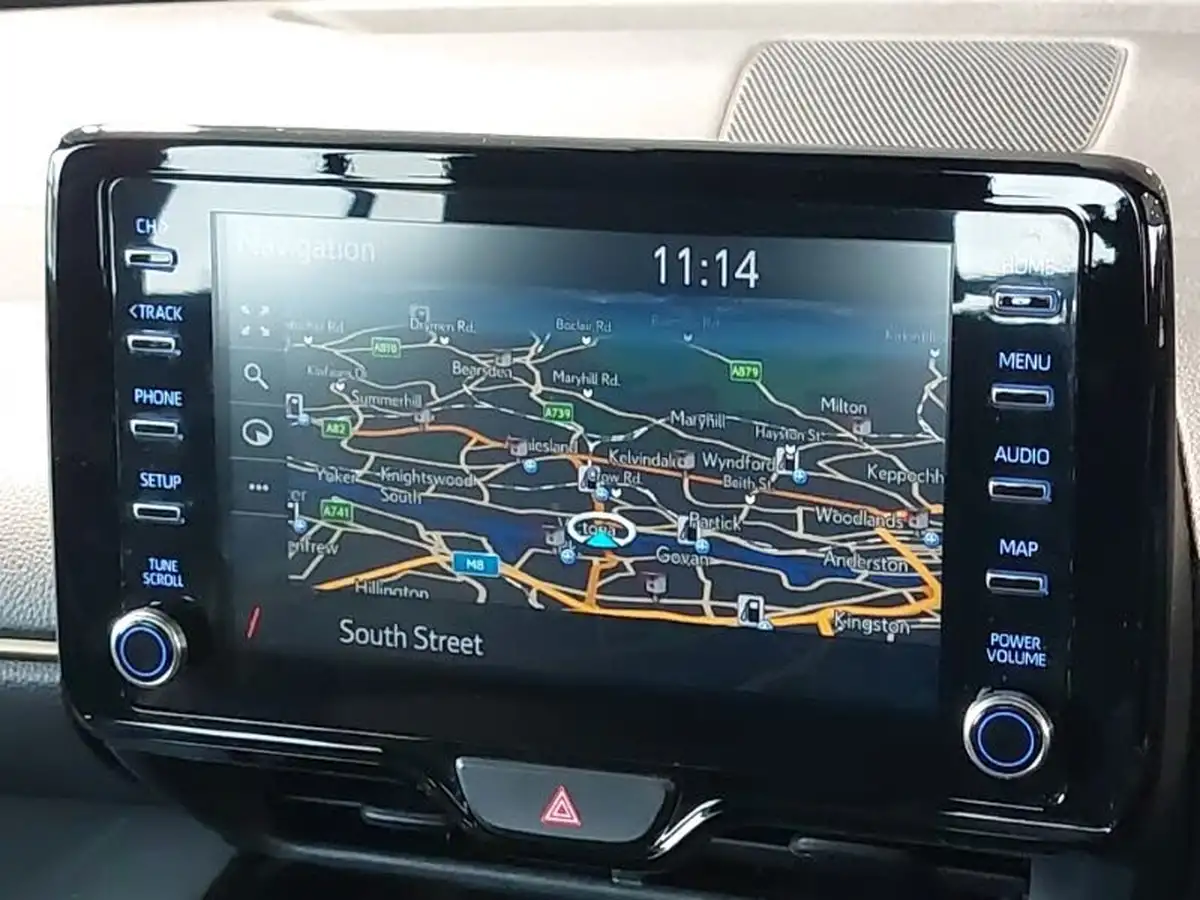 2022-toyota-yaris-cross-15-vvt-i-dynamic-big-11