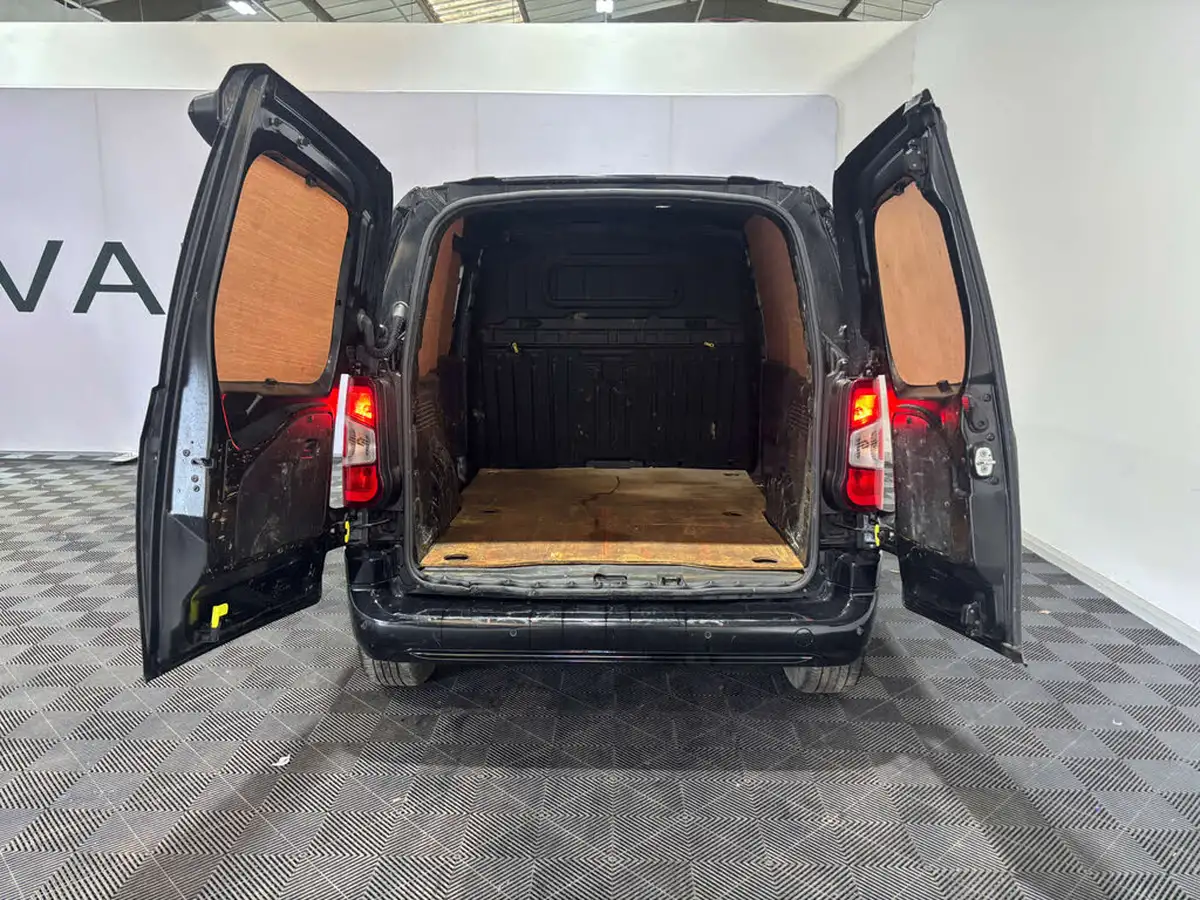 2021-citroen-berlingo-15bluehdi-1000-driver-130pseu6dt-e-ss-eat8-big-6