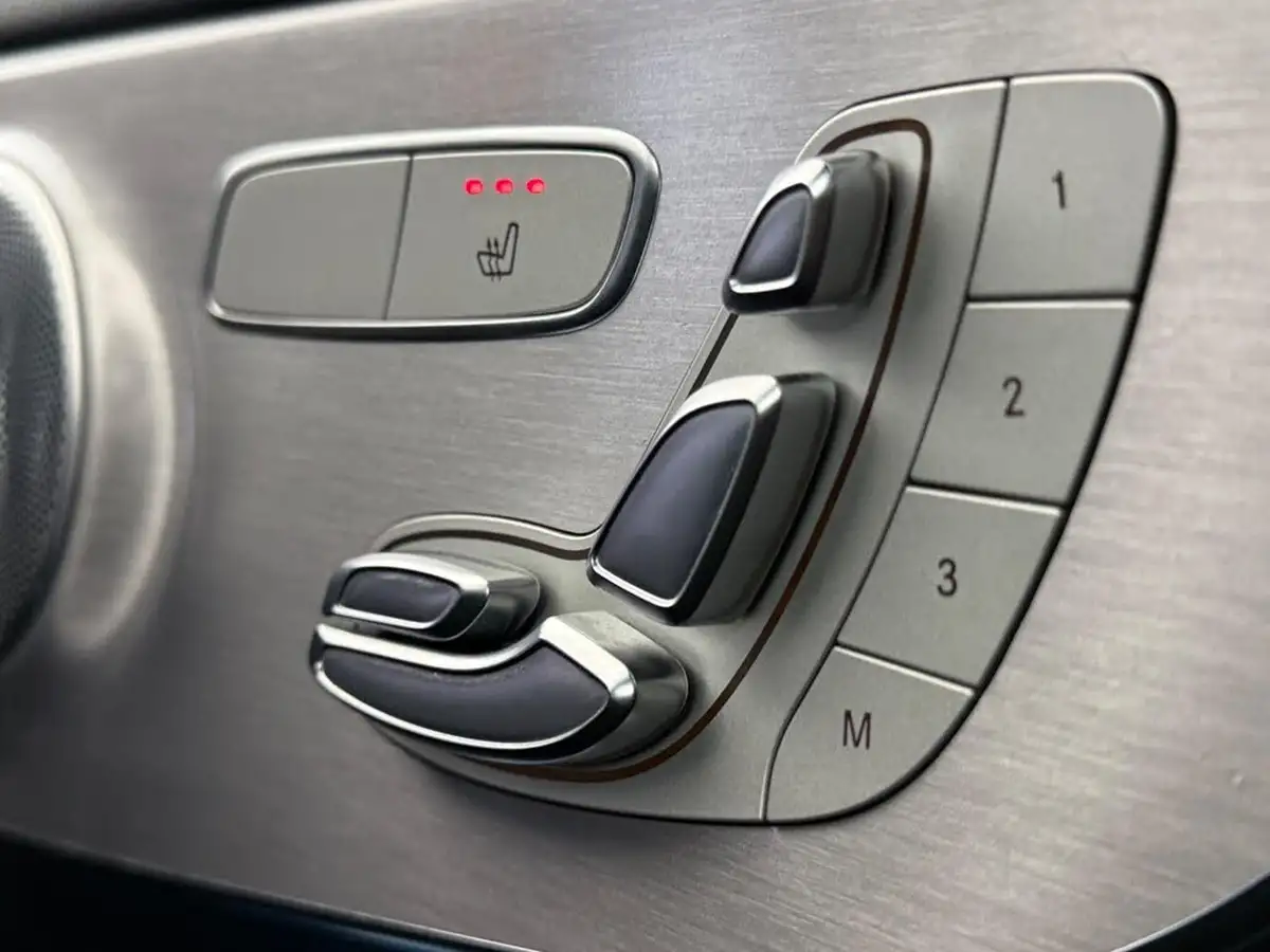 2018-mercedes-benz-c-class-21d-c250d-amg-line-premium-plusss-coupe-2d-4matic-big-23