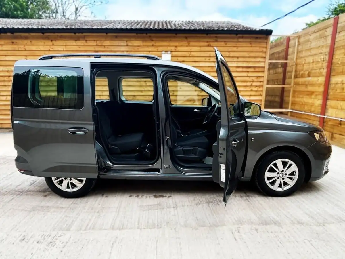 2023-volkswagen-caddy-20tdi-life-122ps-dsg-big-6