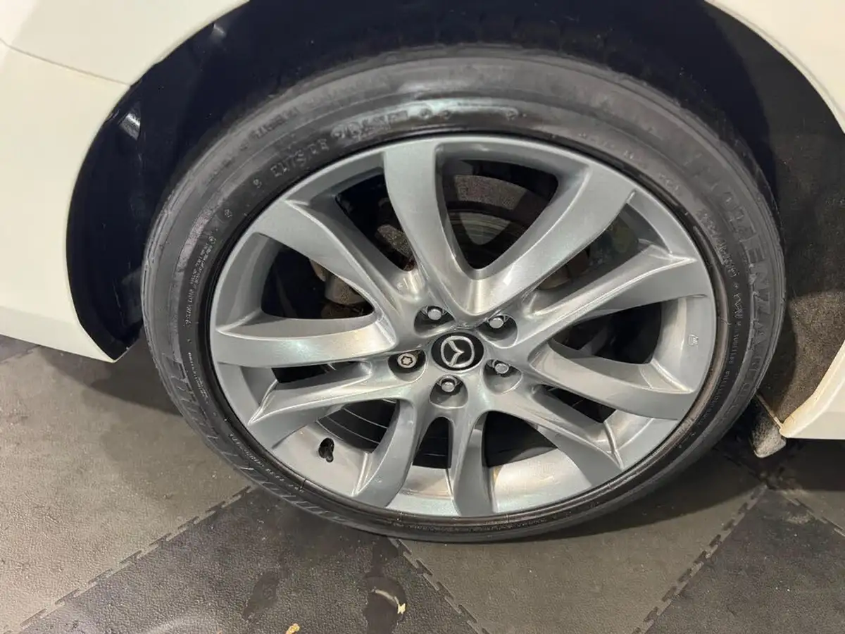 2014-mazda-mazda6-22td-sport-150ps-nav-tourer-5d-big-26