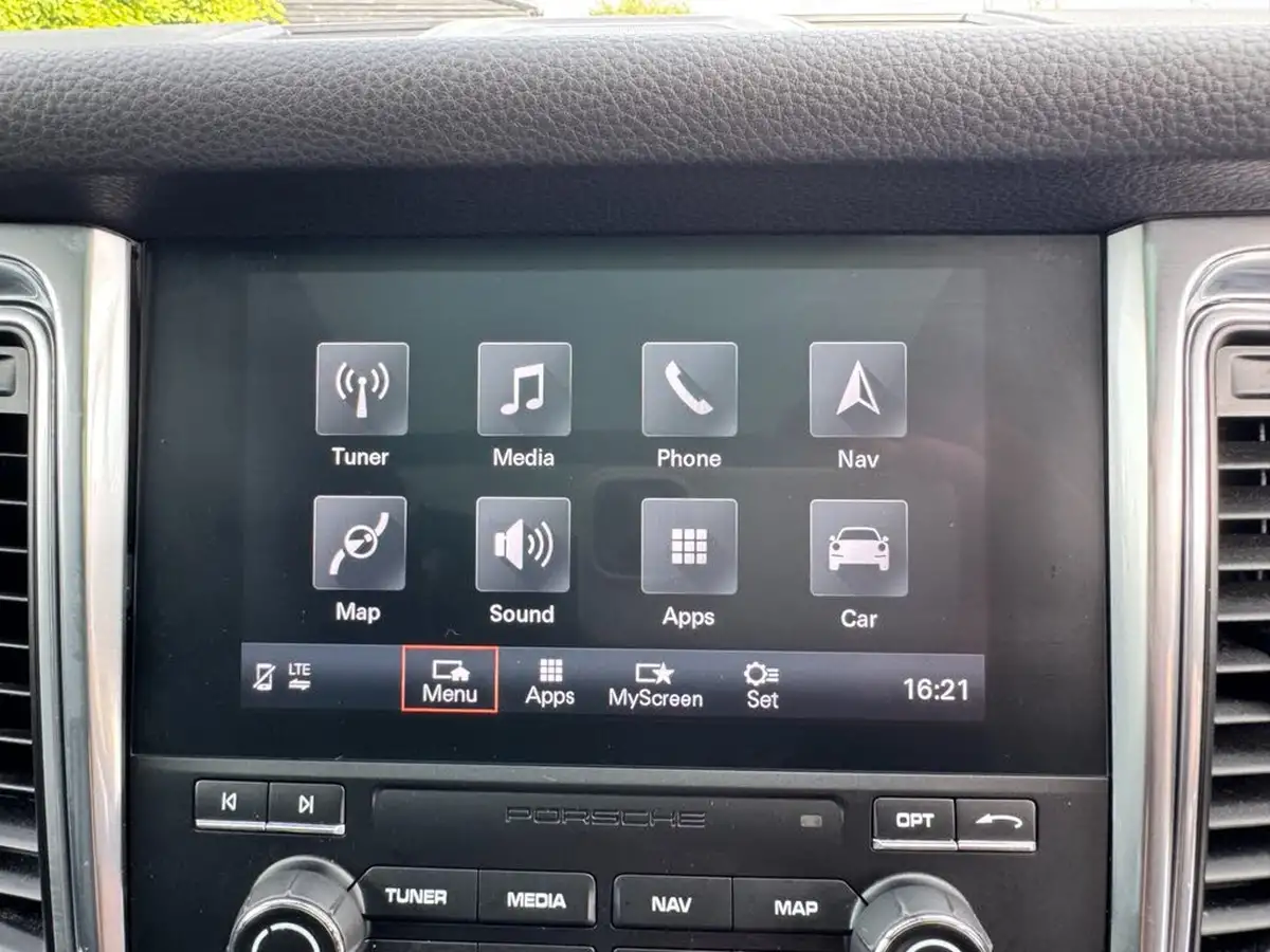 2018-porsche-macan-20-252ps-ss-big-7