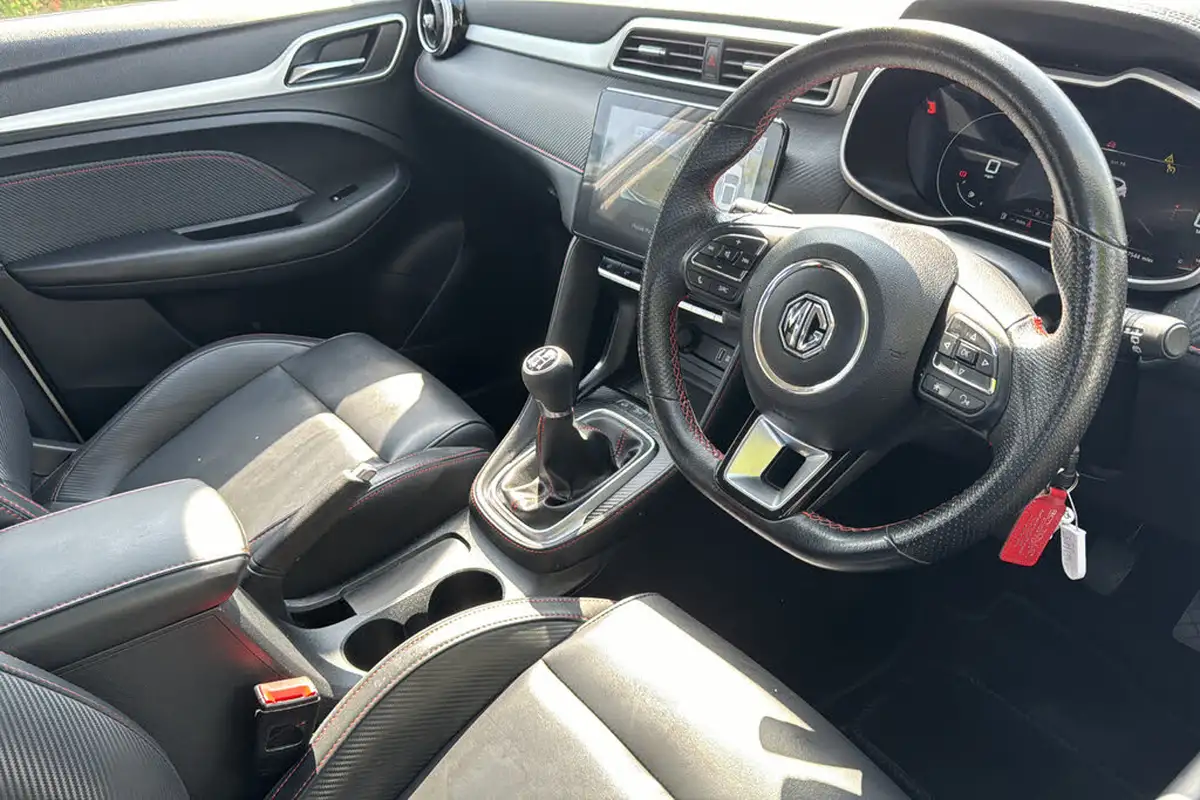 2021-mg-zs-suv-15-vti-tech-exclusive-big-9