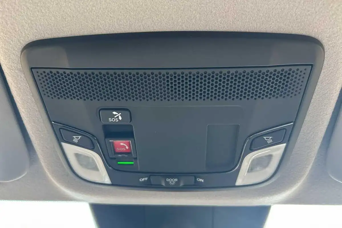 2025-honda-jazz-15-i-mmd-advance-big-35