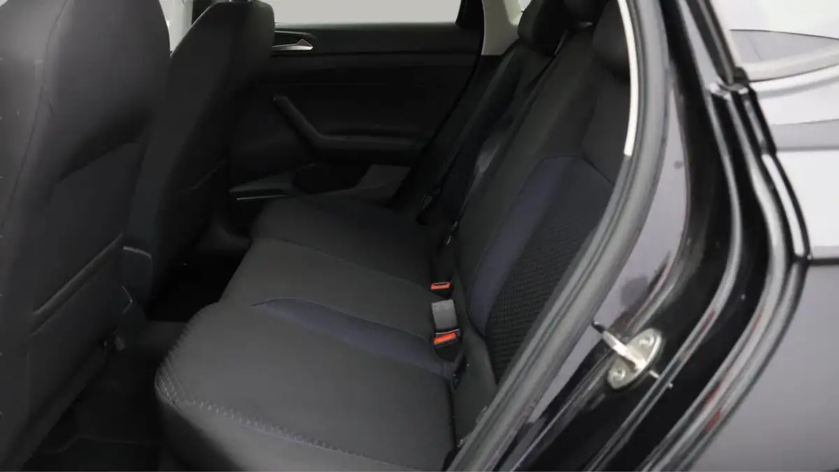 2021-volkswagen-polo-10-united-big-16