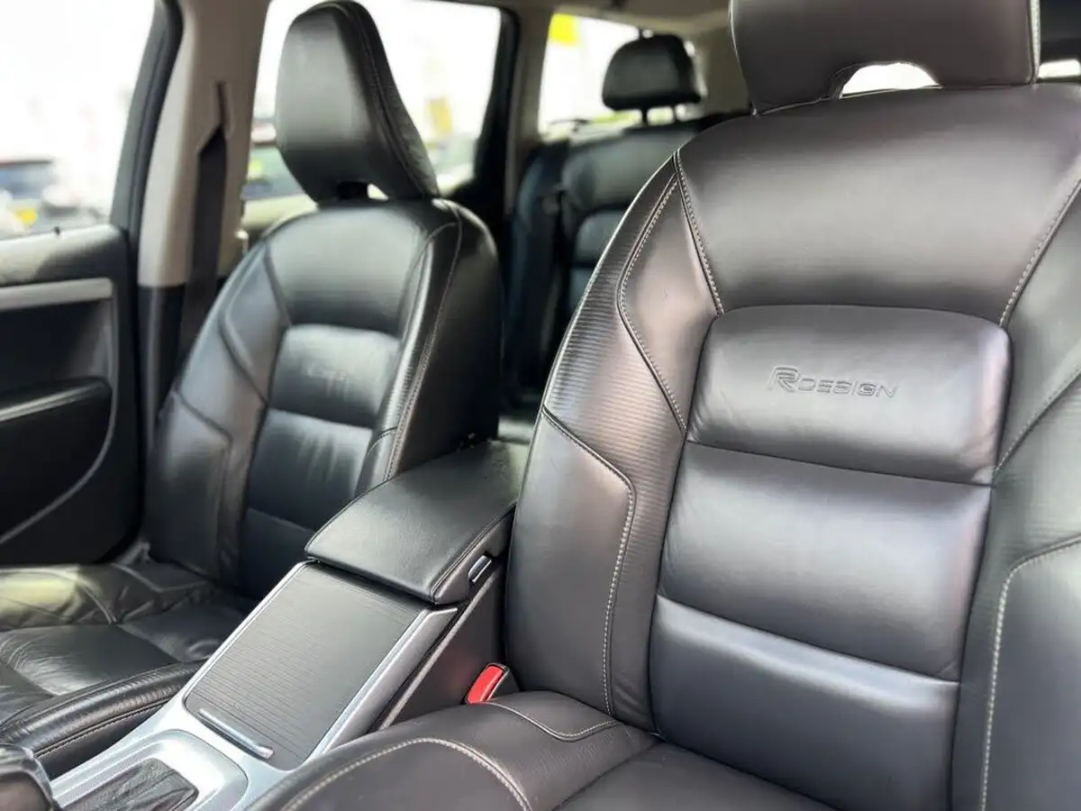 2013-volvo-v70-16td-d2-r-design-big-19