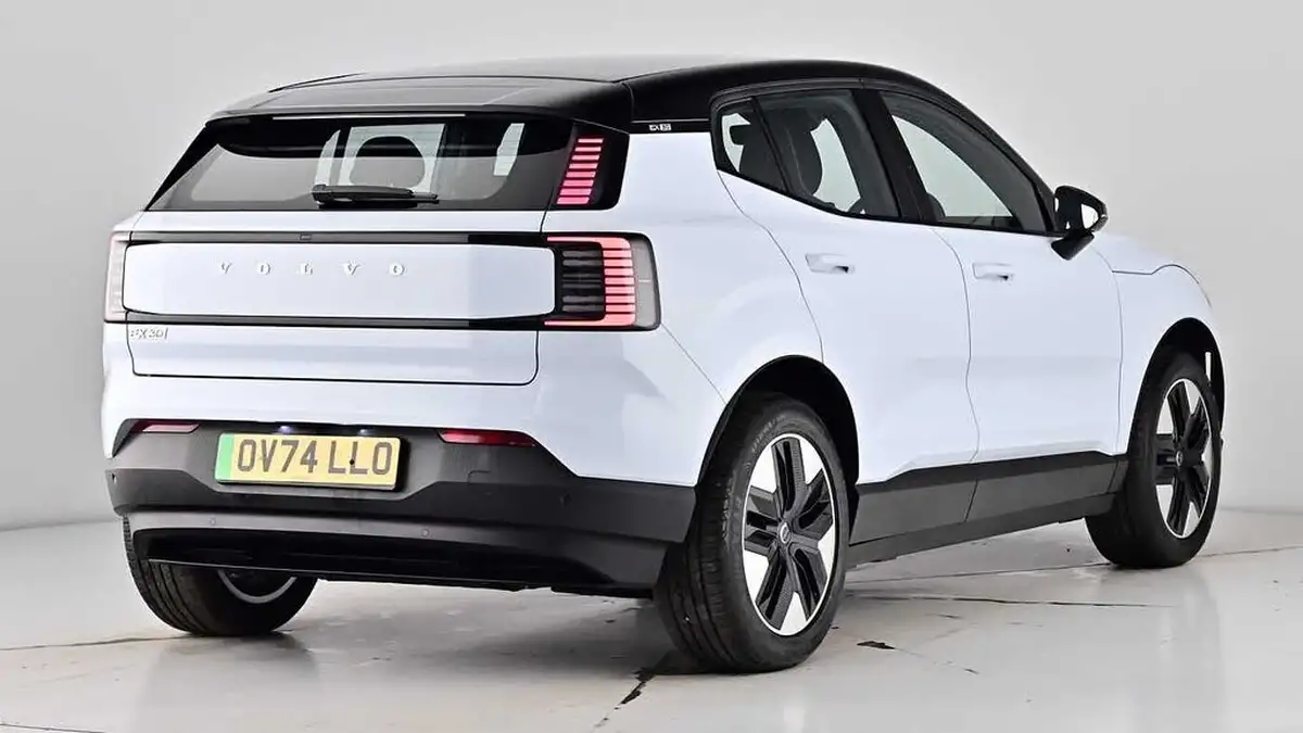 2024-volvo-ex30-e-single-motor-plus-big-5