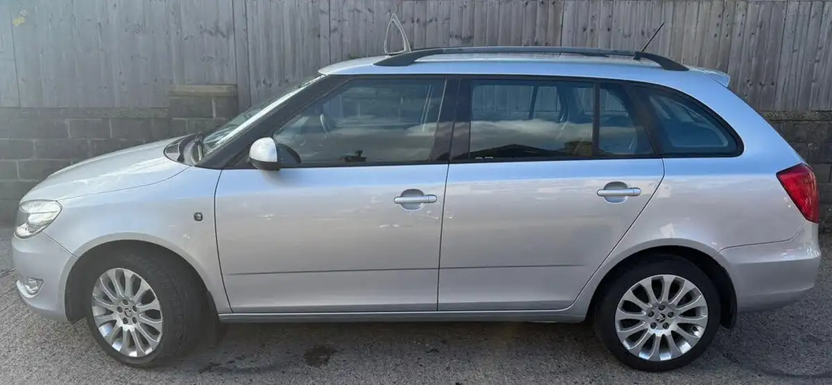 2014-skoda-fabia-16td-elegance-cr-105ps-estate-big-19