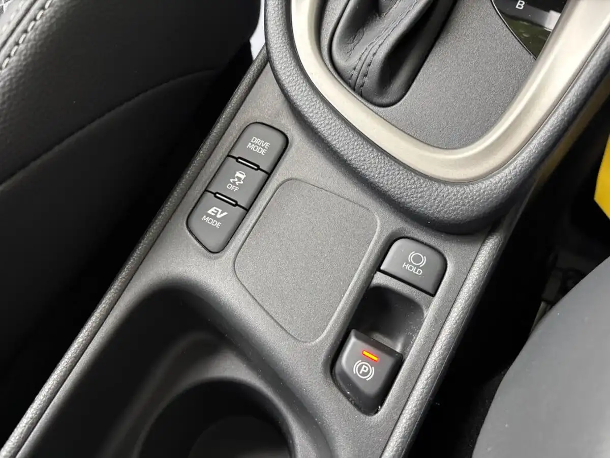 2023-mazda-mazda2-15-agile-big-37