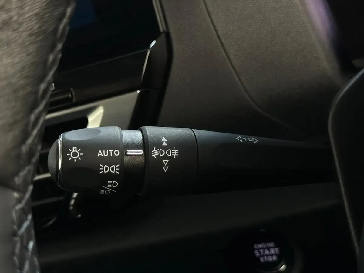 2022-citroen-c4-e-shine-plus-big-27
