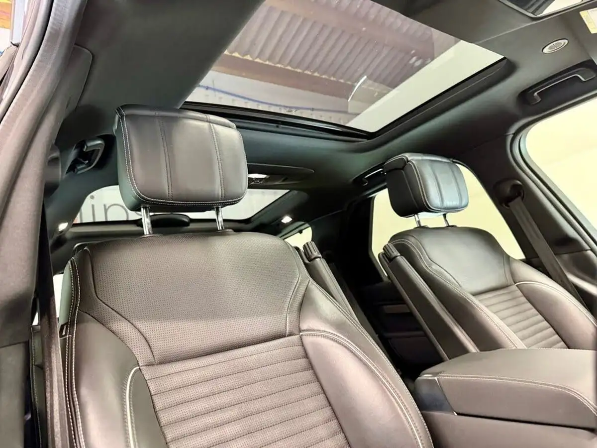 2022-land-rover-discovery-30-d300-metropolitan-edition-big-8