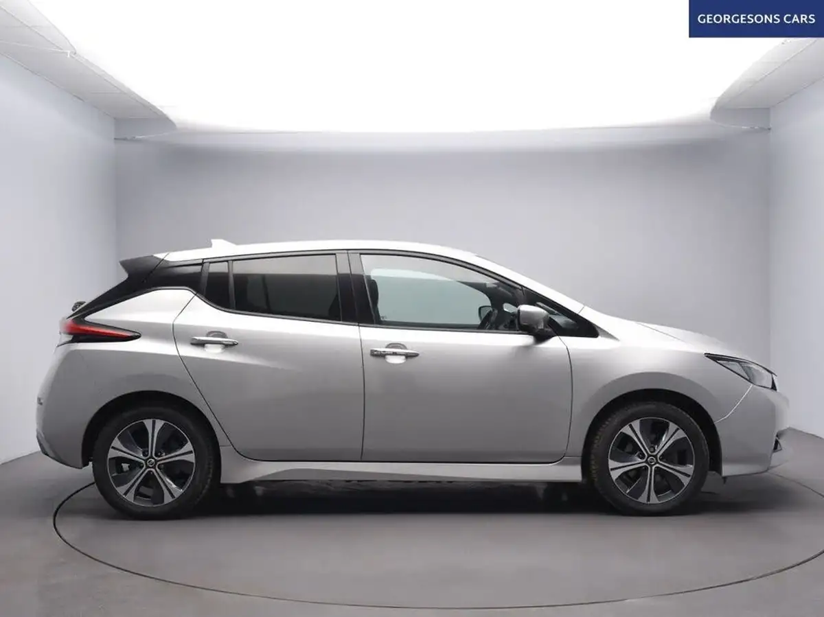 2022-nissan-leaf-e-e-n-connecta-big-5