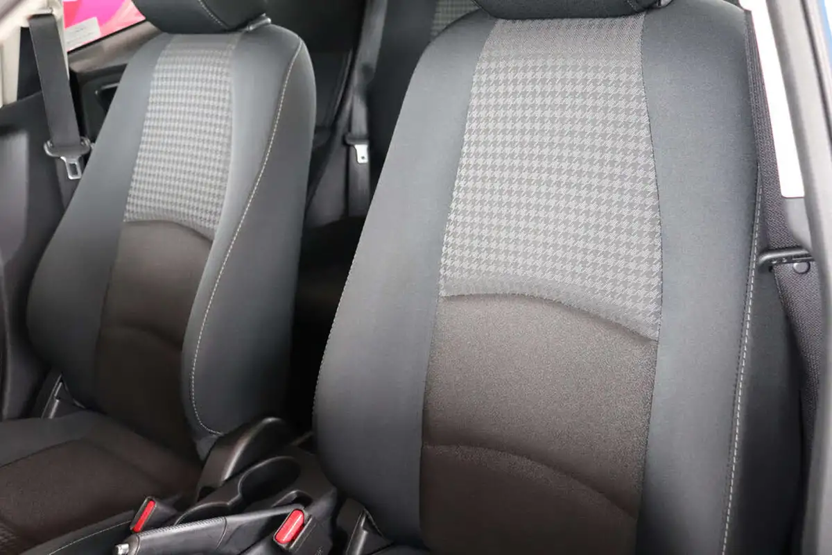 2018-mazda-mazda2-15-se-l-nav-auto-big-38