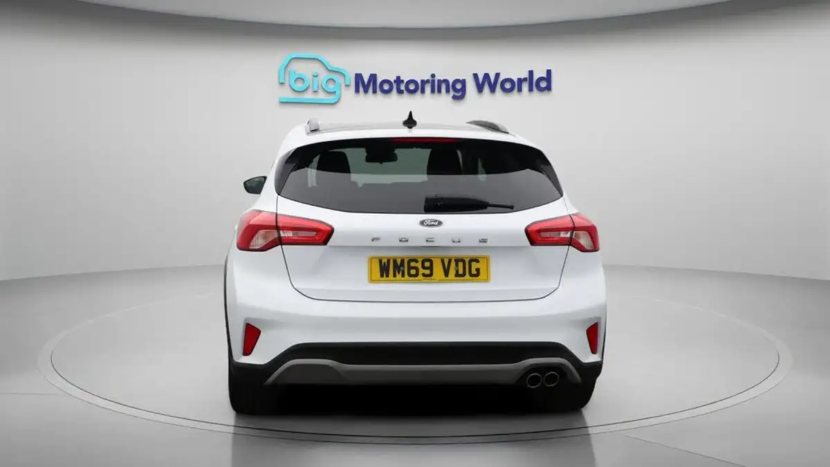 2019-ford-focus-10t-active-hatchback-big-6