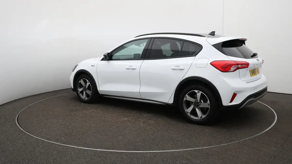 2019-ford-focus-10t-active-hatchback-big-34