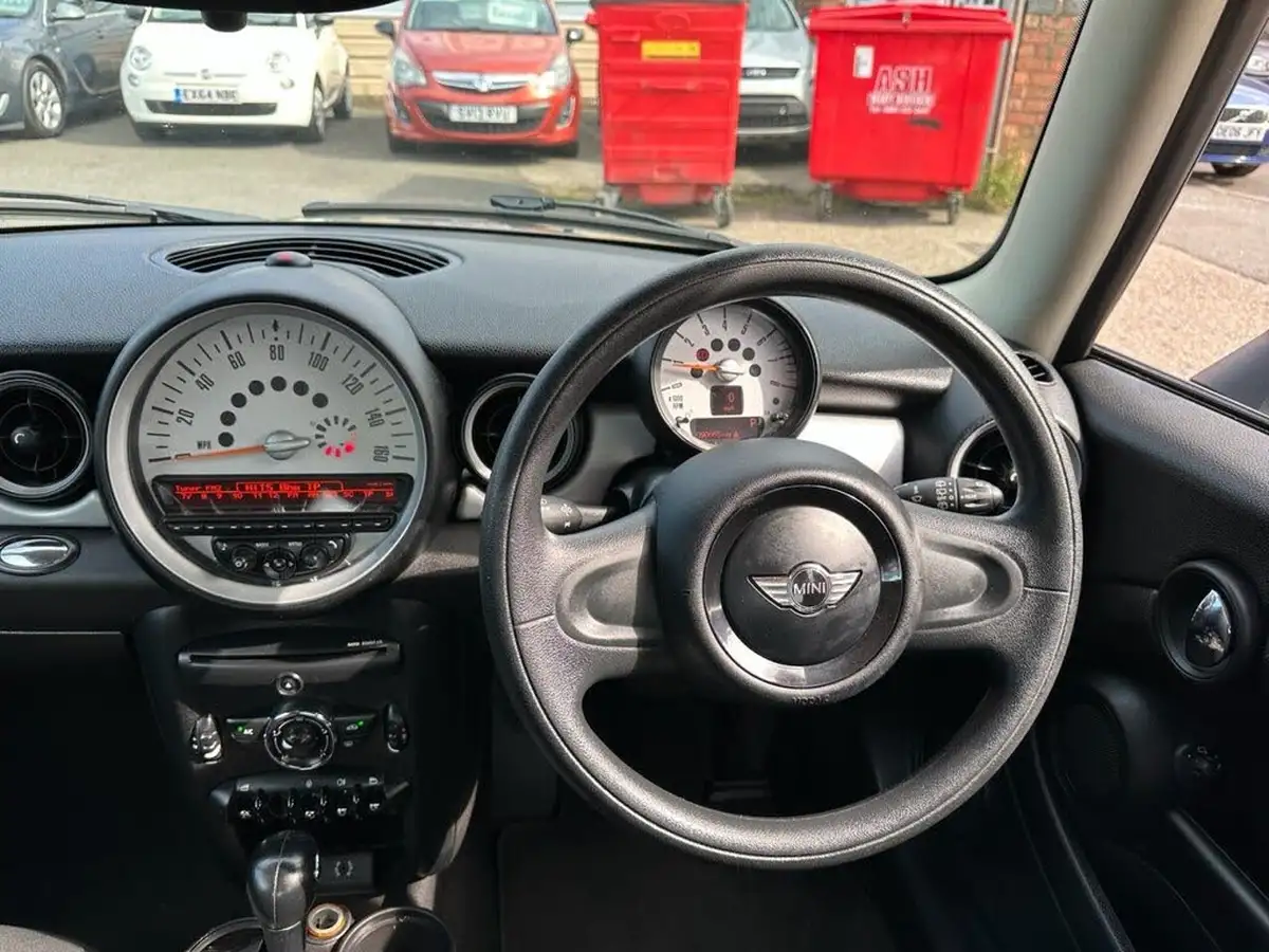 2012-mini-cooper-16-one-98bhp-hatchback-3d-auto-big-22