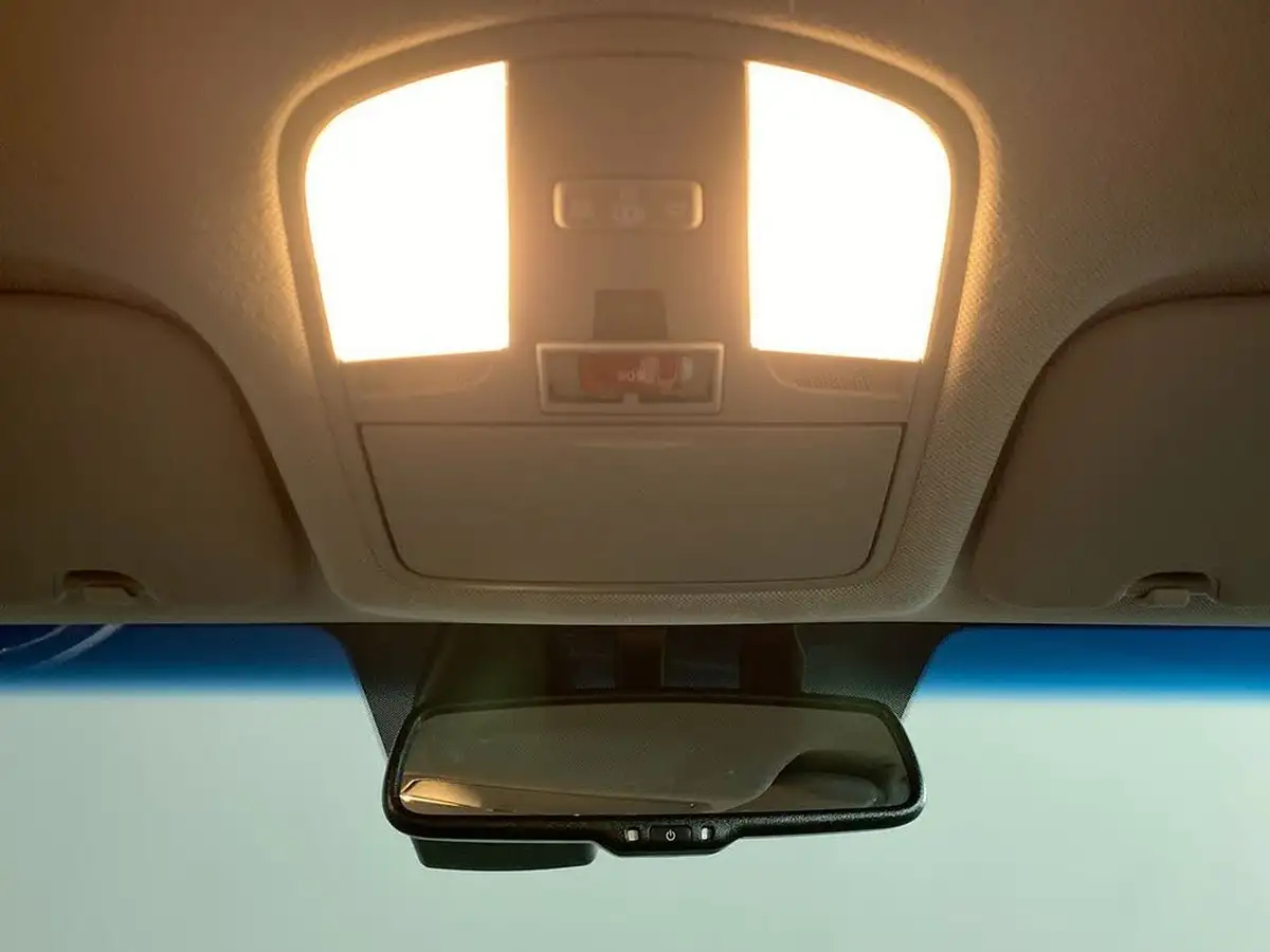 2022-hyundai-ioniq-e-premium-electric-big-17