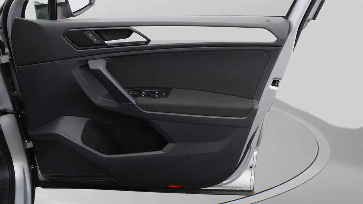 2020-volkswagen-tiguan-20tdi-match-150ps-dsg-big-15