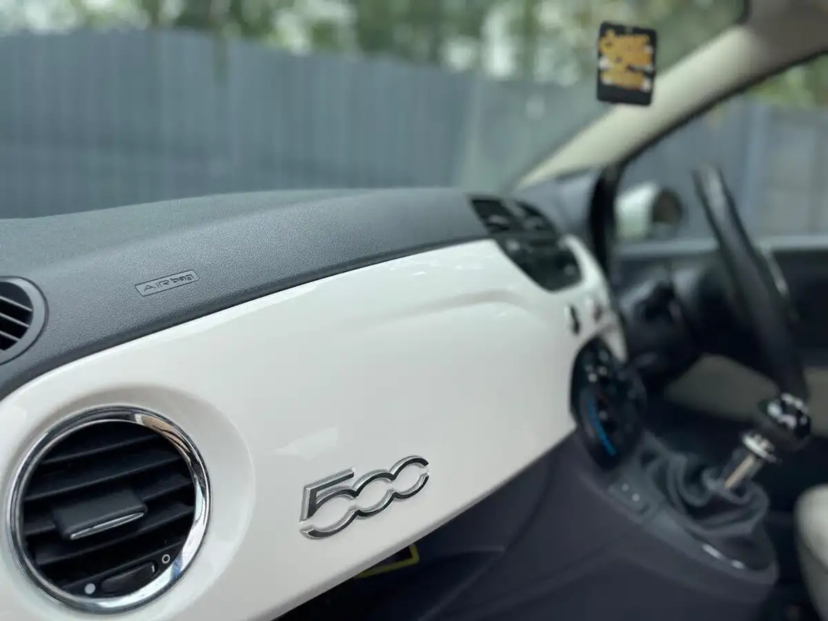 2012-fiat-500-12-lounge-ss-big-39