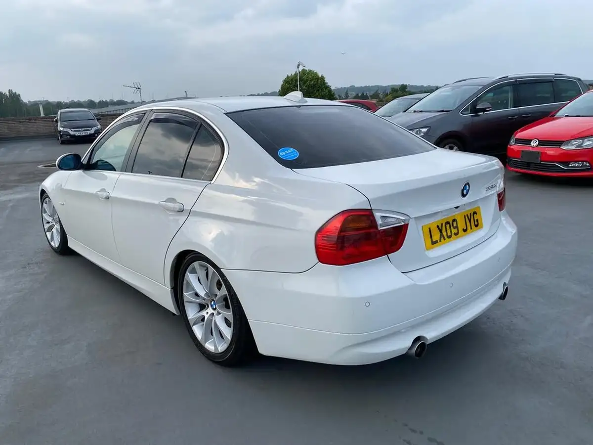 2009-bmw-3-series-big-13