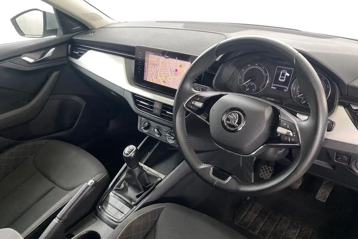 2022-skoda-scala-10-tsi-se-technology-109ps-big-10