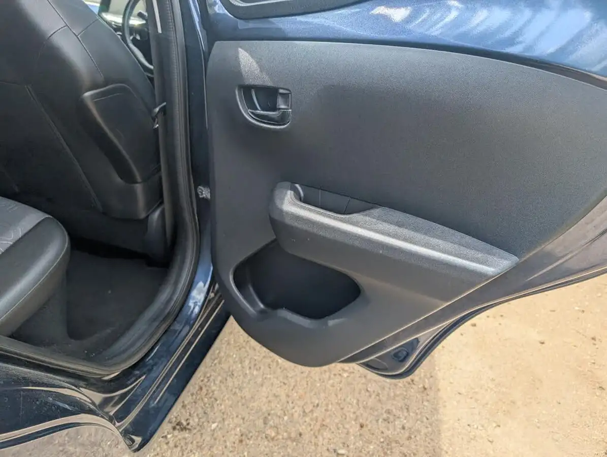 2017-toyota-aygo-10-vvt-i-x-pression-tss-5d-x-shift-big-30