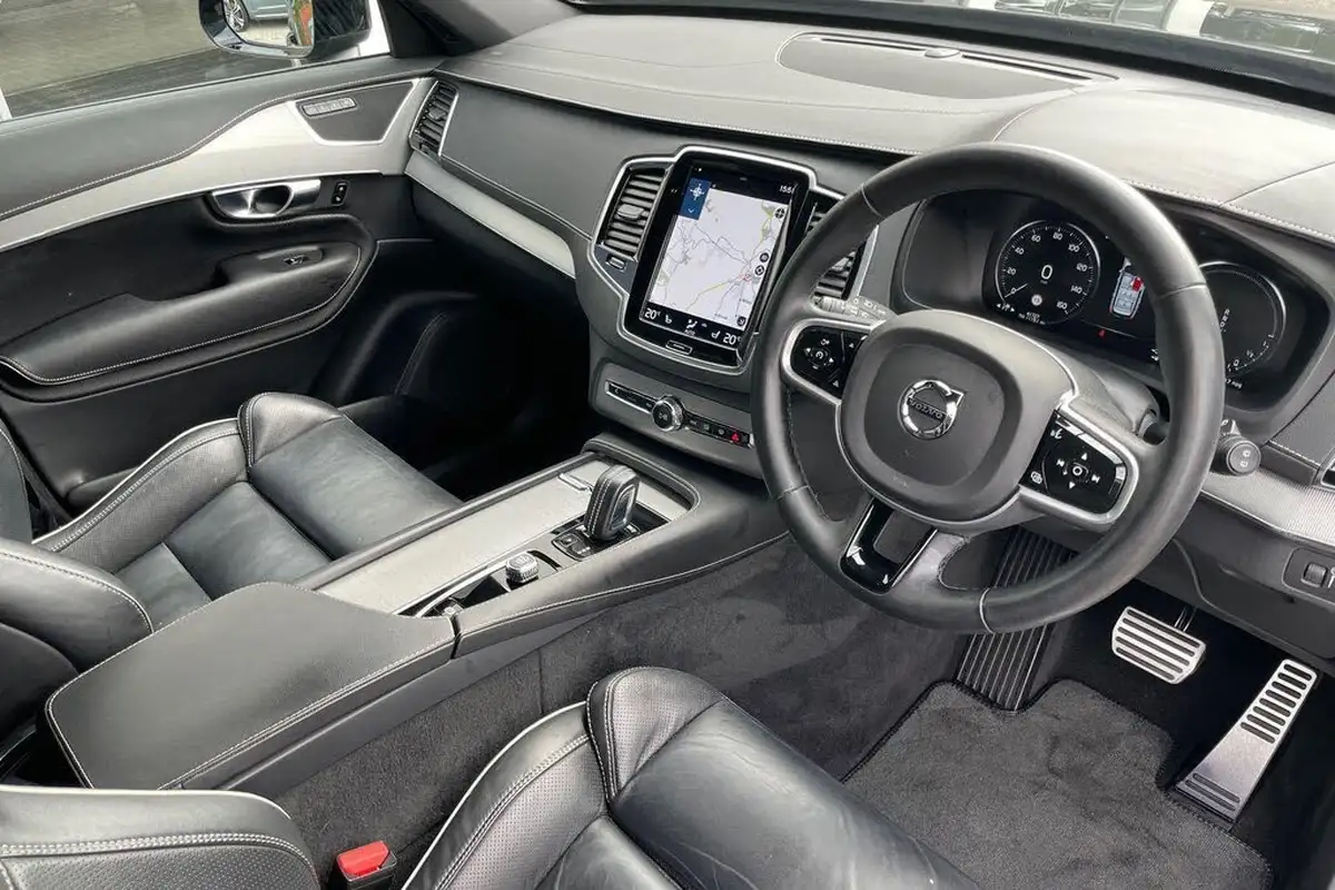 2022-volvo-xc90-20-t8-r-design-455bhp-big-4
