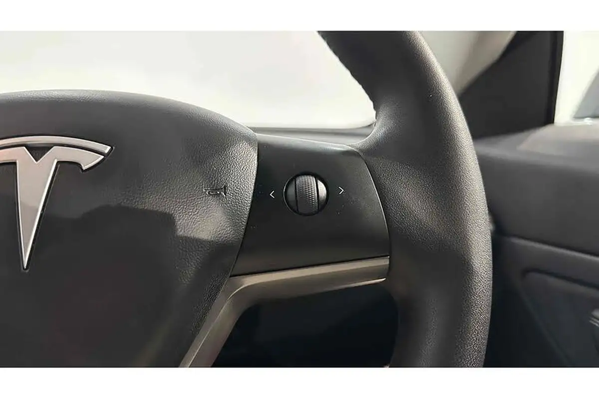 2019-tesla-model-3-e-standard-plus-big-44