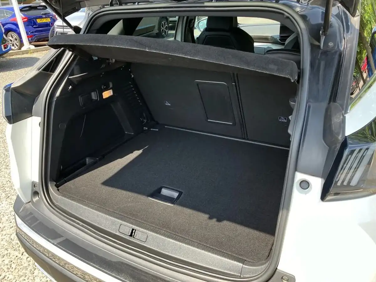 2021-peugeot-3008-suv-12-puretech-gt-eat8-big-56