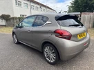 2015-peugeot-208-12-puretech-allure-82bhp-ss-3d-etg5-small-5