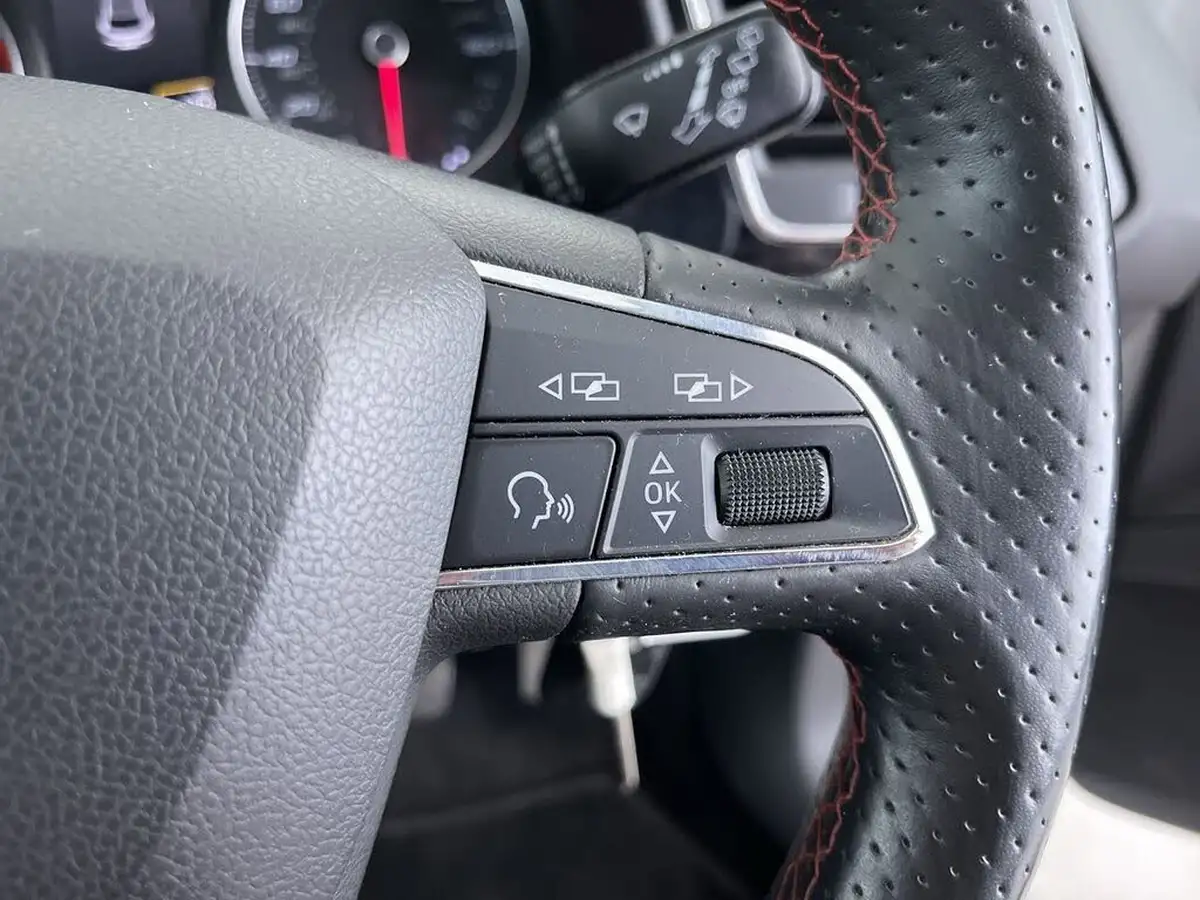 2017-seat-leon-14-tsi-fr-technology-hatchback-5d-big-51