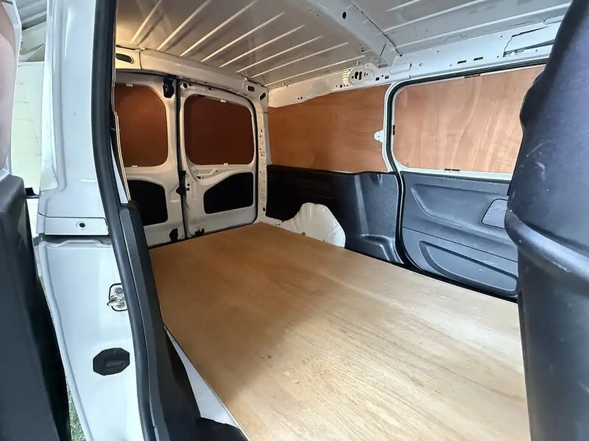 2020-vauxhall-combo-15cdti-sportive-2300-100pseu6d-t-l2h1-panel-big-24