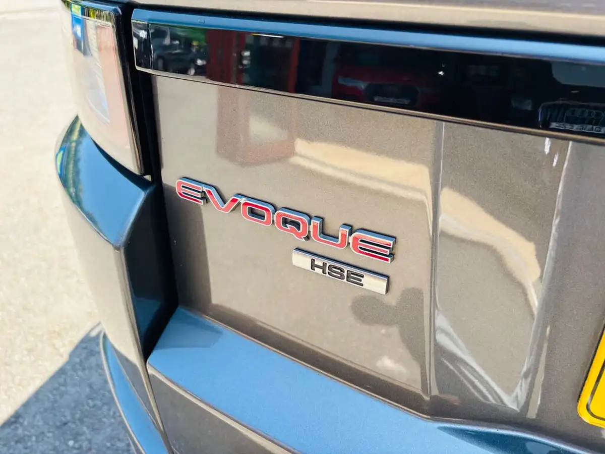 2017-land-rover-range-rover-evoque-20td4-hse-dynamic-ss-hatchback-5d-auto-big-13