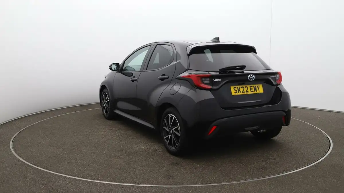 2022-toyota-yaris-15-vvt-i-design-big-59