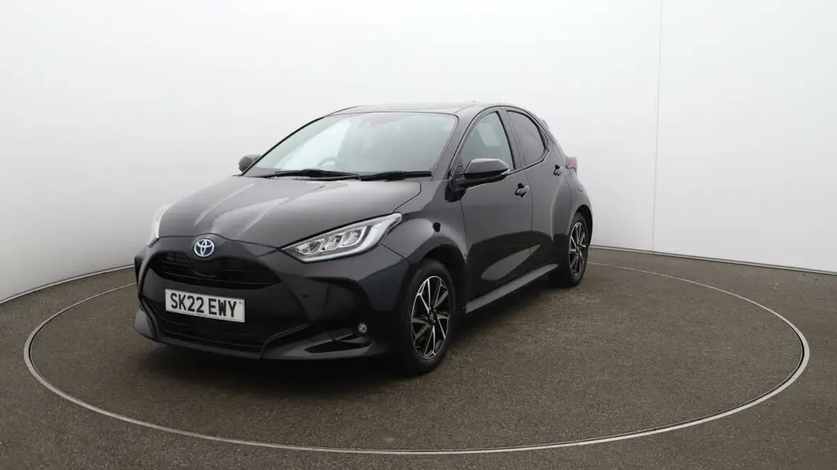2022-toyota-yaris-15-vvt-i-design-big-11