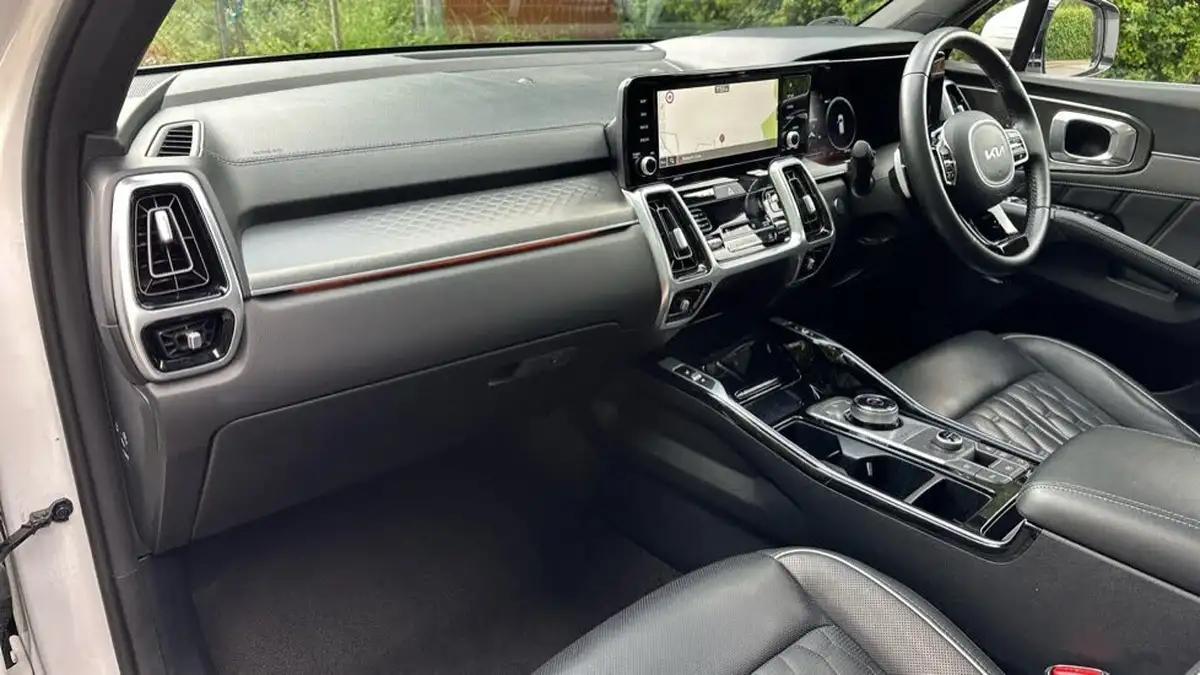 2022-kia-sorento-16-t-gdi-4-226bhp-hev-big-2