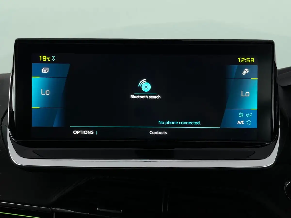 2021-peugeot-208-e-gt-premium-big-21