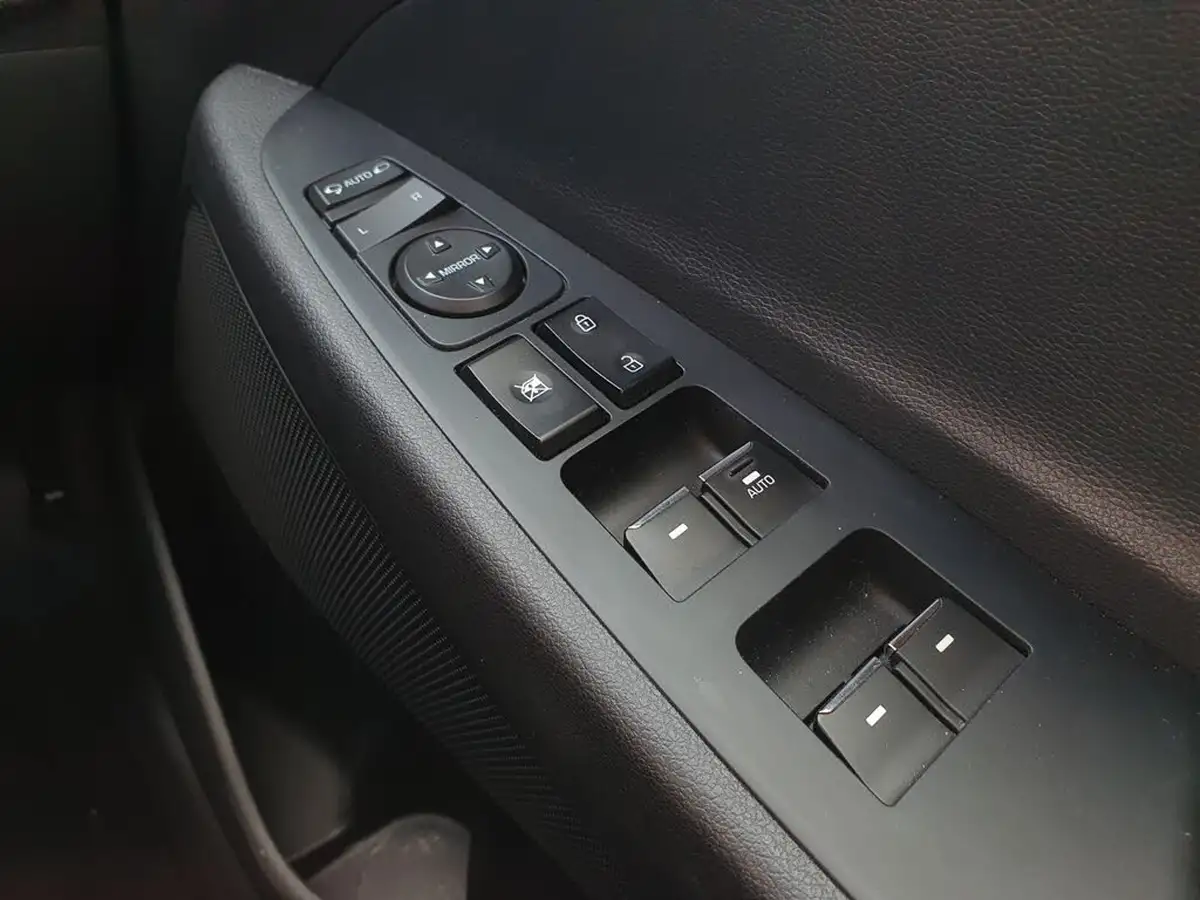 2018-hyundai-tucson-20crdi-premium-se-185ps-auto-big-30