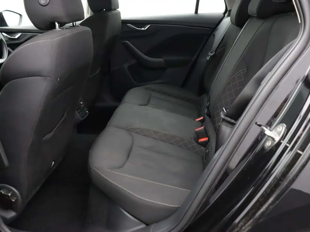 2022-skoda-kamiq-10-tsi-se-109ps-dsg-big-14