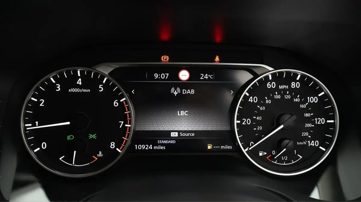2023-nissan-qashqai-13-dig-t-acenta-premium-140ps-big-10