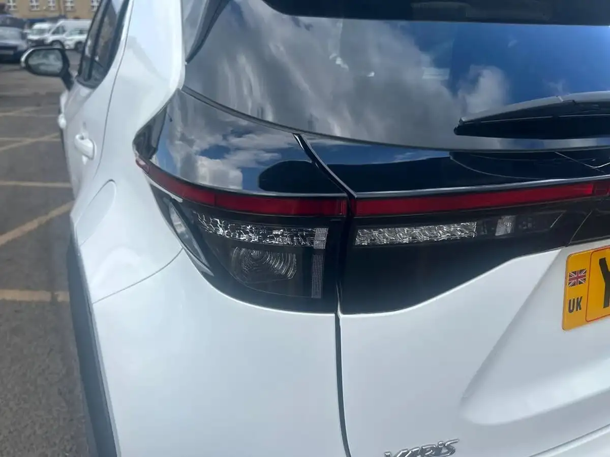 2023-toyota-yaris-cross-15-vvt-i-excel-awd-i-big-29