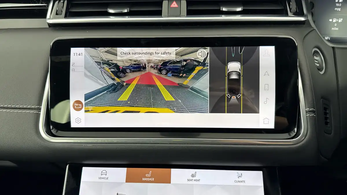 2022-land-rover-range-rover-velar-20-p400e-r-dynamic-hse-big-16