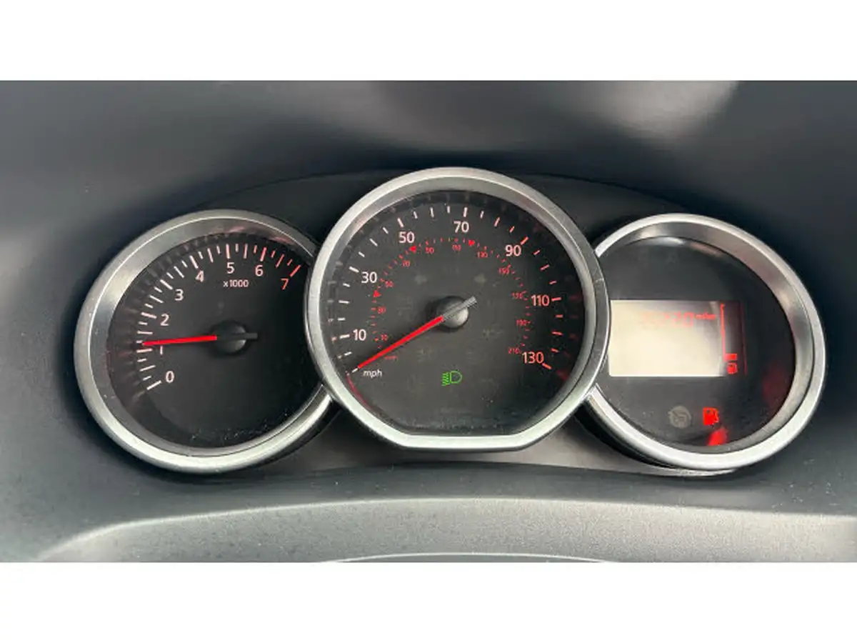2019-dacia-sandero-10-sce-essential-big-17